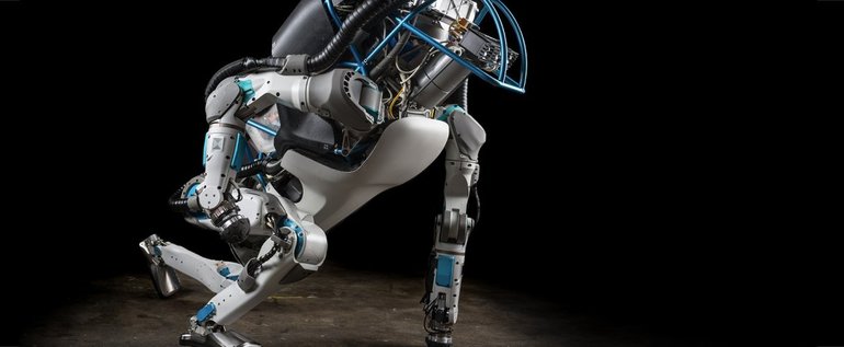 С какой целью робот atlas постиг искусство паркура